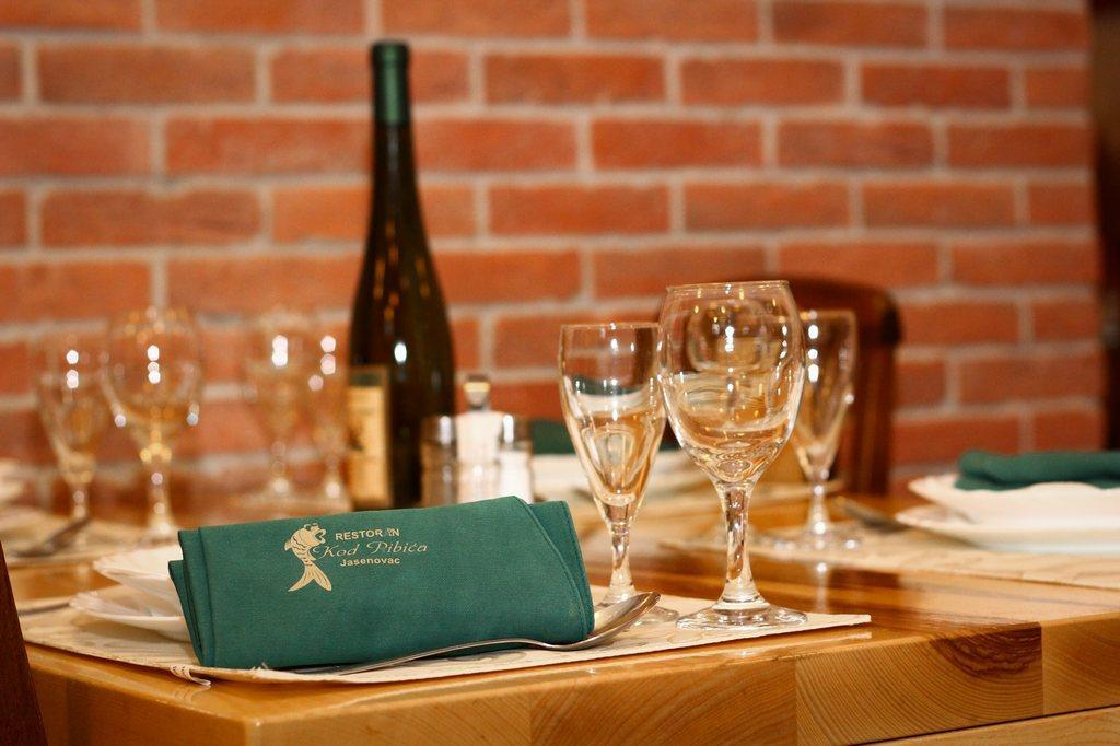 Kod Ribica Bed & Breakfast Jasenovac Ngoại thất bức ảnh